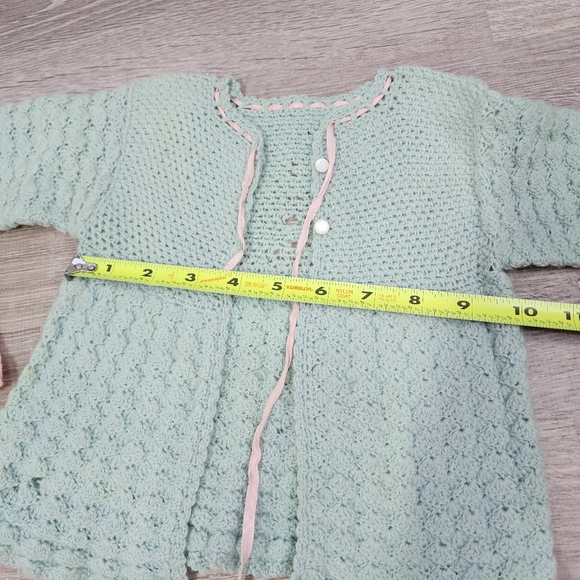 VINTAGE 5 Piece Crochet Sweaters and Bonnet Hat Bundle Lot - Picture 9 of 16